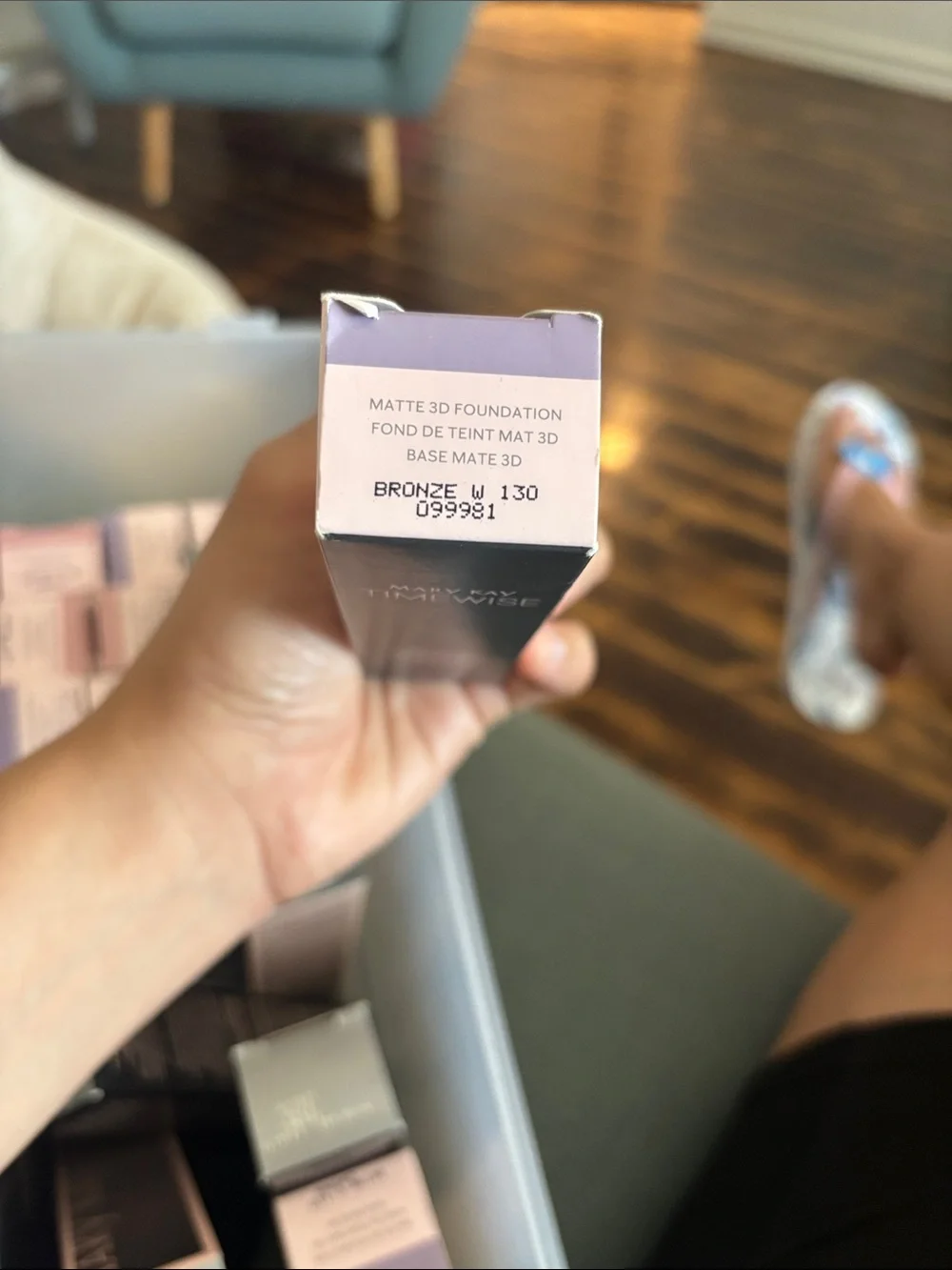 Mary Kay Matte 3D Foundation - Bronze W 130 (pink tone)